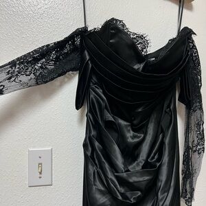 Elegant Black Lace Sleeve Dress